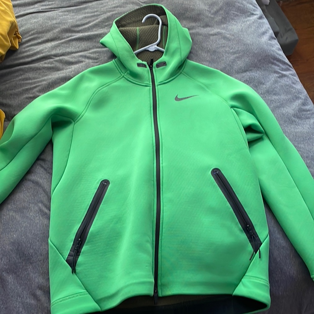 fitted nike zip up